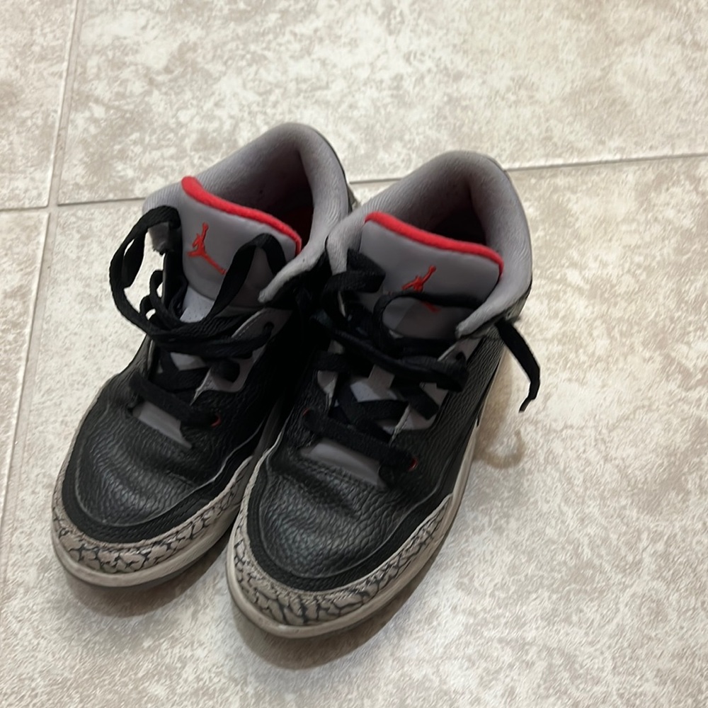 Jordan 3s Retro Cement 2011: Classics